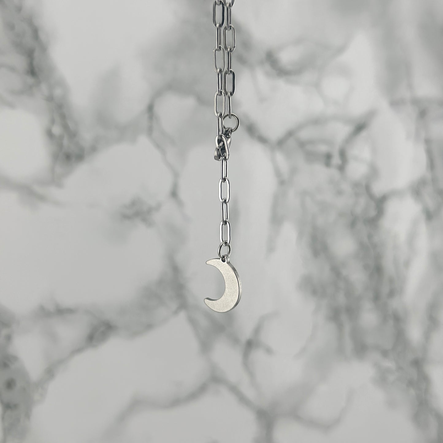 Silberne Schäkel-Mondkette