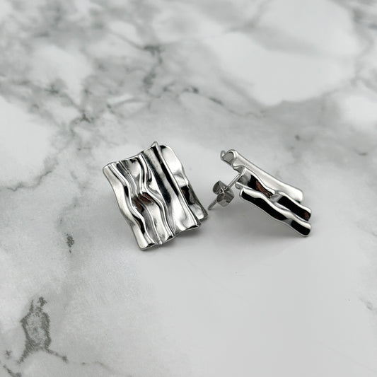 Helio Silver studs